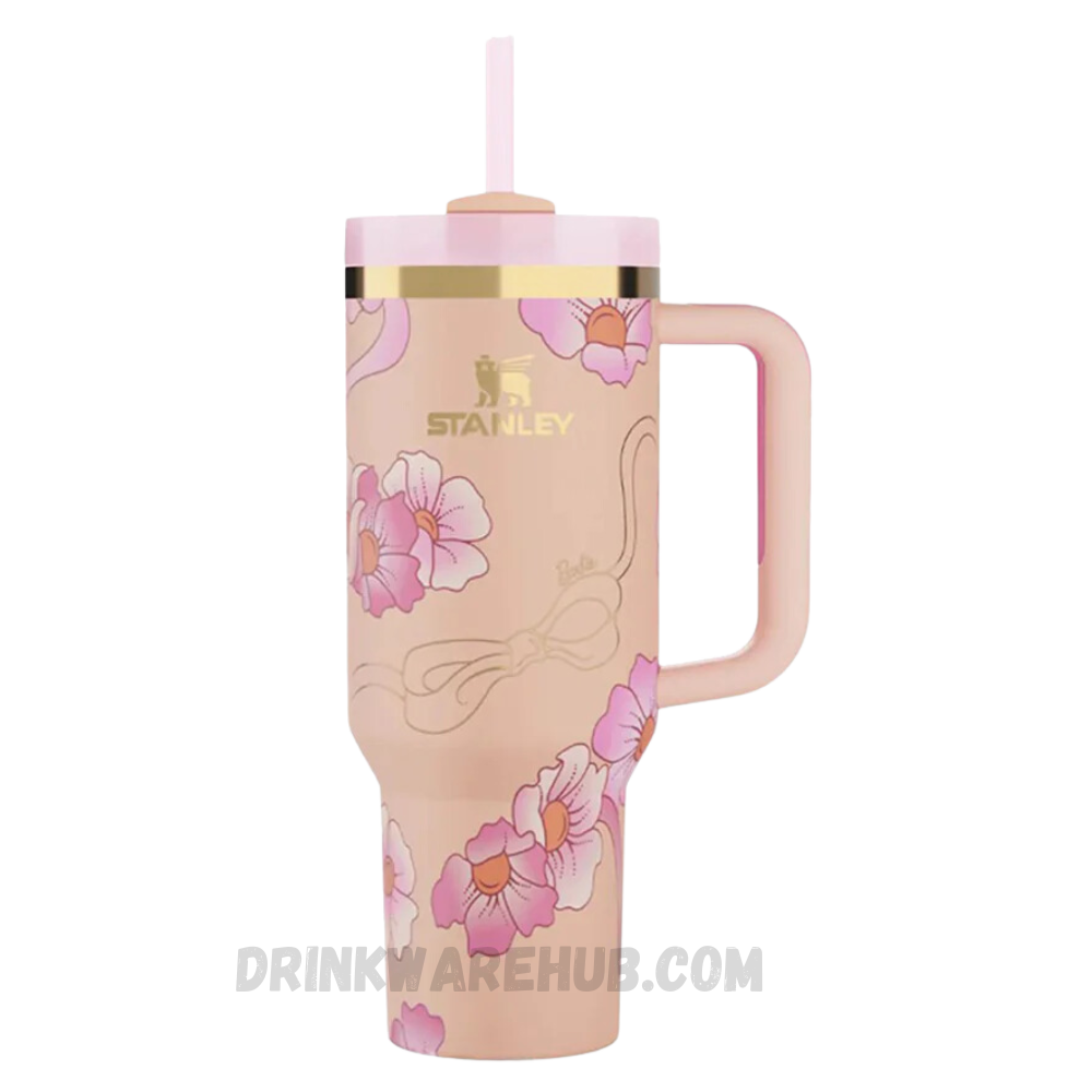 Stanley Quencher Flowstate Mug X Barbie Peaches N Cream 40 OZ – Limited edition Barbie collaboration featuring a soft peach and cream design. This Stanley Flowstate Quencher keeps beverages hot or cold for hours, perfect for collectors, travel, and daily hydration.